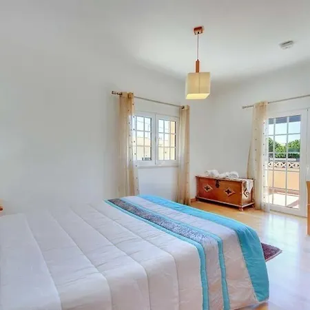 Aldeia Das Acoteias Sleeps 10 Pool Air Con Villa